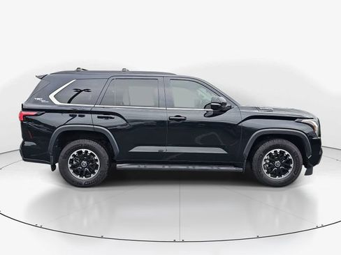 Used 2024 Toyota Sequoia SR5 w/ SR5 Premium Package AWD/4WD image 2