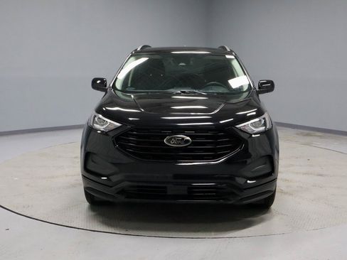 Certified 2022 Ford Edge SE w/ Black Appearance Package image 5