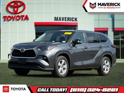 Used 2025 Toyota Highlander LE