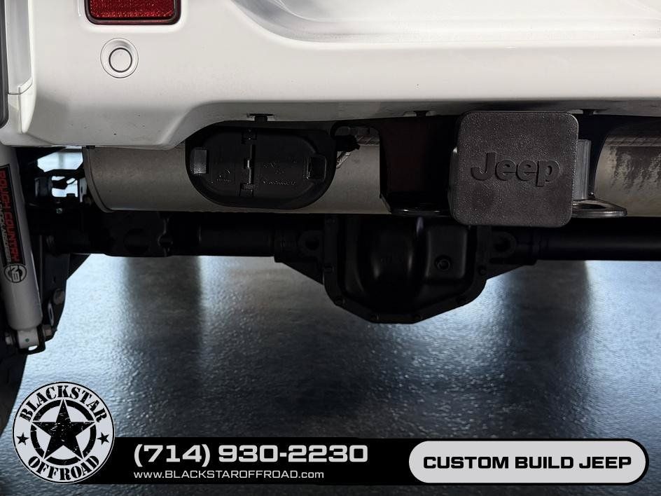 Used 2024 Jeep Wrangler High Altitude AWD/4WD image 19