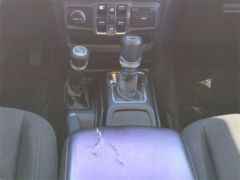 Used 2018 Jeep Wrangler Unlimited Sport S image 19