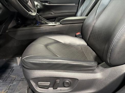 Used 2023 Toyota Camry XSE image 12