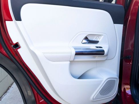 Used 2026 Mercedes-Benz GLA 250 image 18