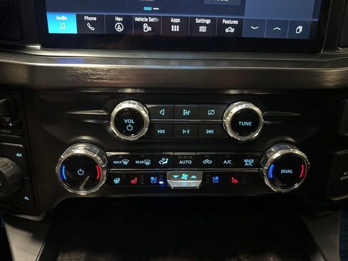 Used 2024 Ford F250 Lariat w/ Lariat Ultimate Package AWD/4WD image 23