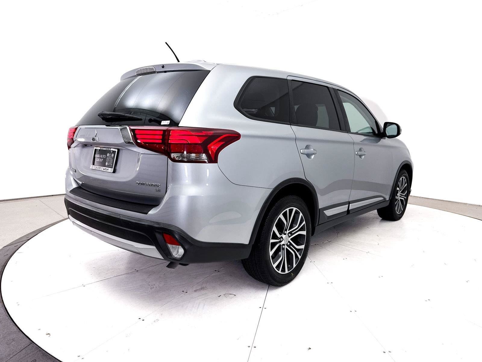 Used 2016 Mitsubishi Outlander SE FWD image 11
