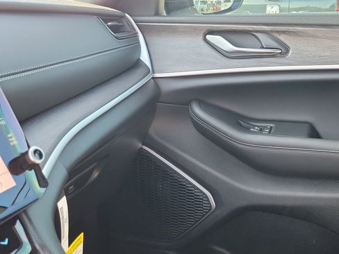 New 2026 Jeep Grand Cherokee Limited image 20