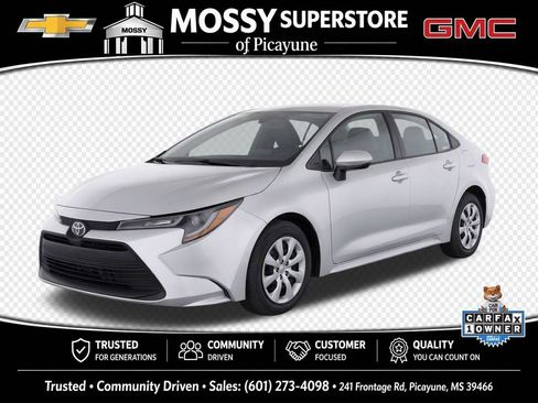 Used 2025 Toyota Corolla LE FWD image 1