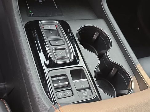 Certified 2025 Honda Pilot TrailSport image 25