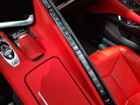 Used 2021 Chevrolet Corvette Stingray Preferred Cpe w/ Z51 Performance Package image 11