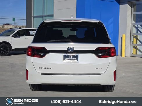 Used 2025 Honda Odyssey Elite image 6