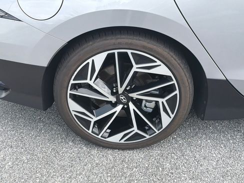 Certified 2024 Hyundai Ioniq 6 Limited RWD image 17