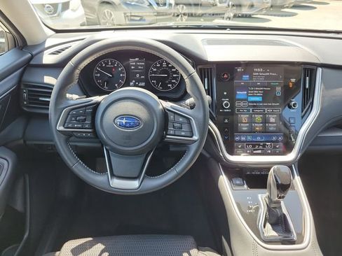 Used 2025 Subaru Outback Premium AWD/4WD image 16