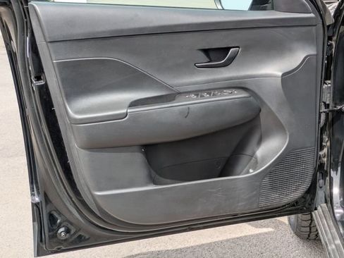 Used 2025 Hyundai Kona SE AWD/4WD image 6