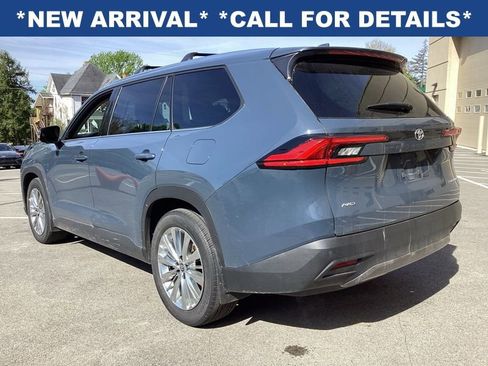 Used 2024 Toyota Grand Highlander Platinum AWD/4WD image 5