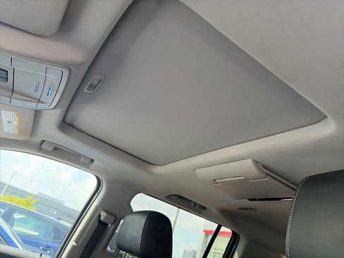 Used 2020 Chevrolet Suburban LT AWD/4WD image 8
