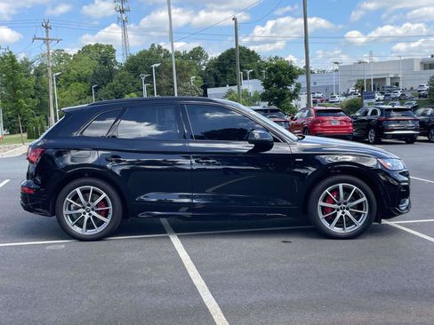 Certified 2024 Audi Q5 e Premium Plus w/ Premium Plus Package AWD/4WD image 9