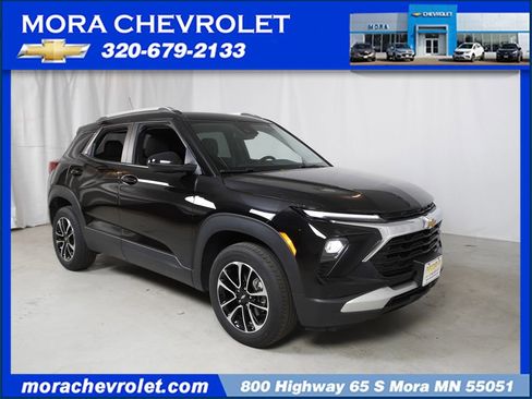 Used 2024 Chevrolet TrailBlazer LT w/ Convenience Package AWD/4WD image 1