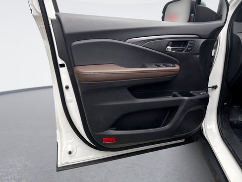 Used 2024 Honda Ridgeline RTL image 9