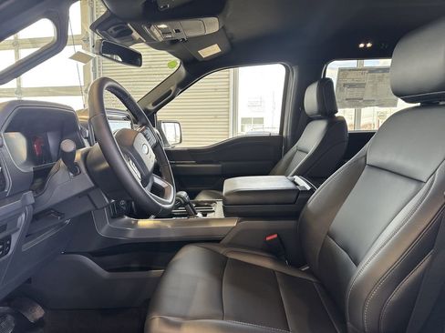 New 2025 Ford F150 XLT w/ Equipment Group 303A High image 25