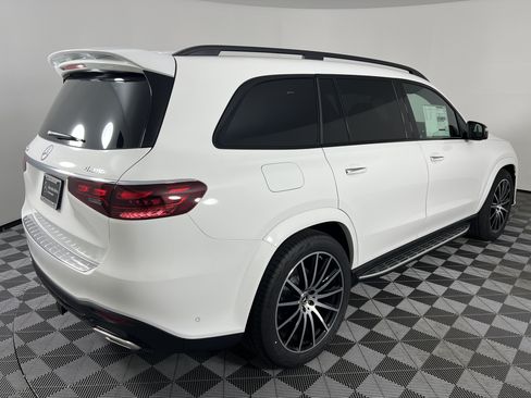 New 2026 Mercedes-Benz GLS 580 4MATIC image 13