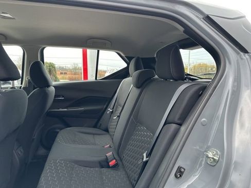 Certified 2022 Nissan Kicks SV FWD image 10