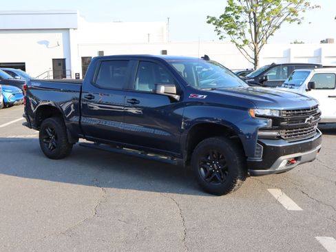 Used 2020 Chevrolet Silverado 1500 LT Trail Boss AWD/4WD image 2