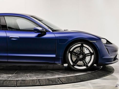 Used 2020 Porsche Taycan Turbo image 19