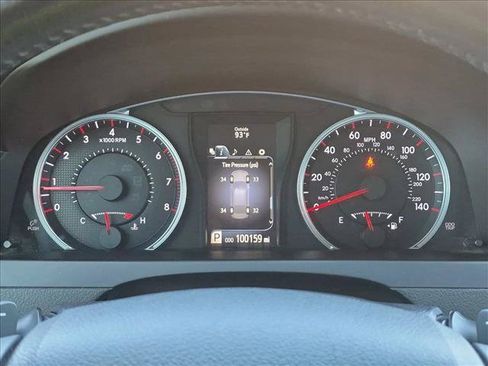 Used 2015 Toyota Camry SE FWD image 11