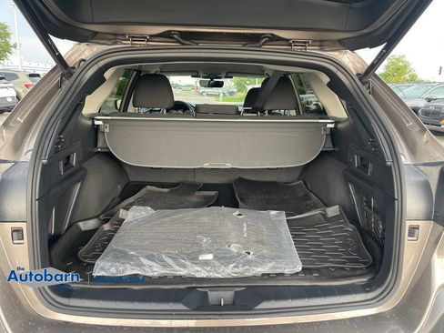 Used 2024 Subaru Outback Premium AWD/4WD image 24