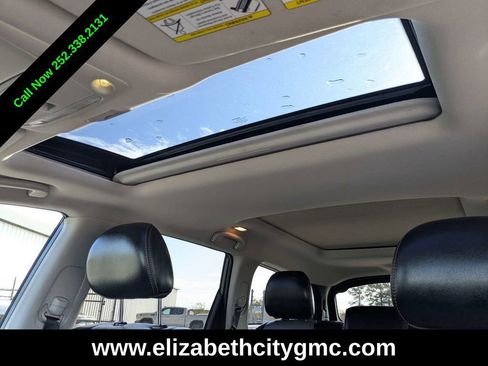 Used 2019 Nissan Pathfinder SL image 25