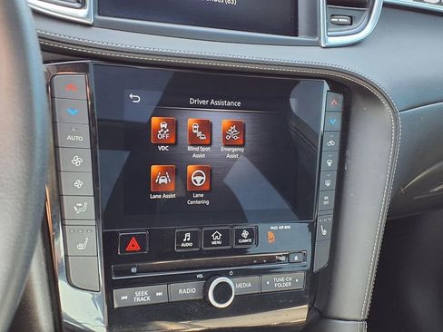 Used 2022 INFINITI QX50 Luxe w/ Appearance Package image 12