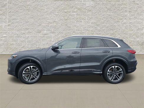New 2026 Audi Q5 Premium AWD/4WD image 4