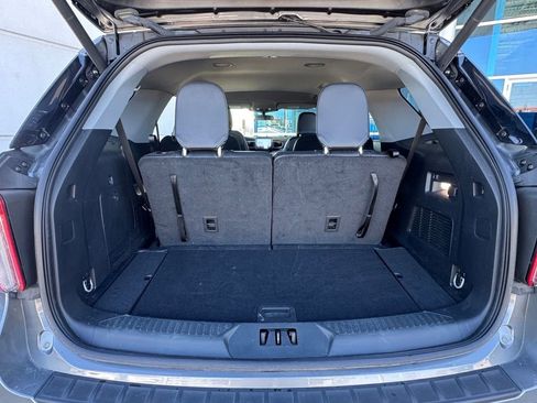 Used 2023 Ford Explorer XLT w/ Equipment Group 202A image 39