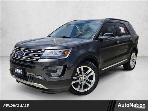 Used 2016 Ford Explorer XLT w/ Equipment Group 202A FWD image 1