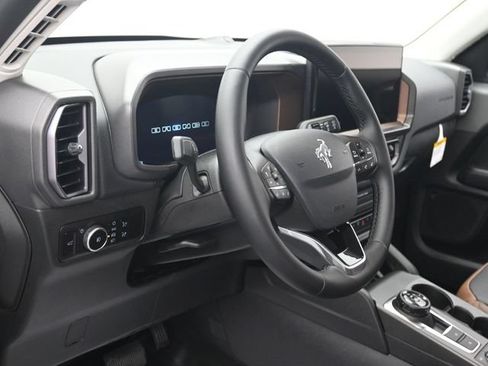 Used 2025 Ford Bronco Sport Outer Banks w/ Sasquatch Outer Banks Package AWD/4WD image 16