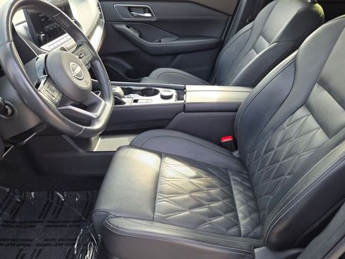 Used 2023 Nissan Rogue Platinum w/ Platinum Premium Package image 23