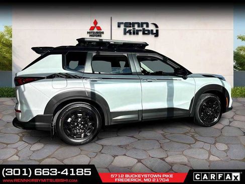 New 2026 Mitsubishi Outlander Trail Edition image 4