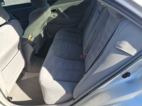 Used 2011 Toyota Camry LE image 8