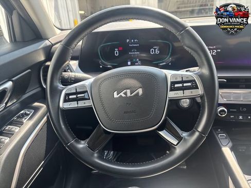 Used 2025 Kia Telluride S FWD image 14