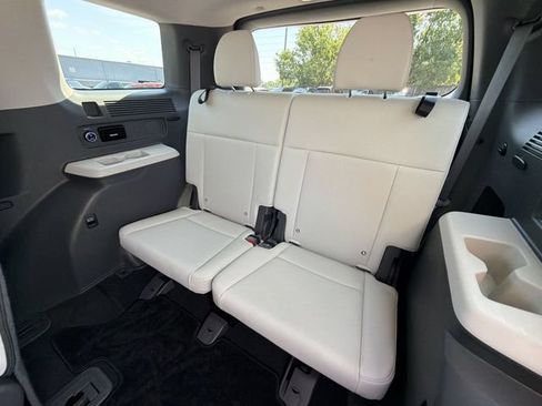 Used 2024 Hyundai Santa Fe SEL FWD image 26
