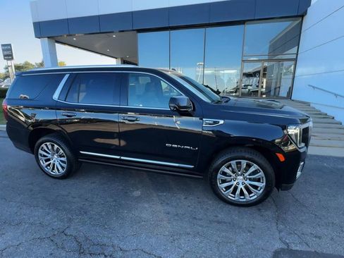Certified 2021 GMC Yukon Denali w/ Denali Premium Package image 9