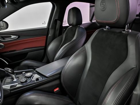 Used 2019 Alfa Romeo Giulia Quadrifoglio RWD image 19