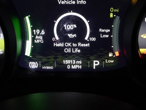 Used 2024 Jeep Wrangler Unlimited AWD/4WD image 15