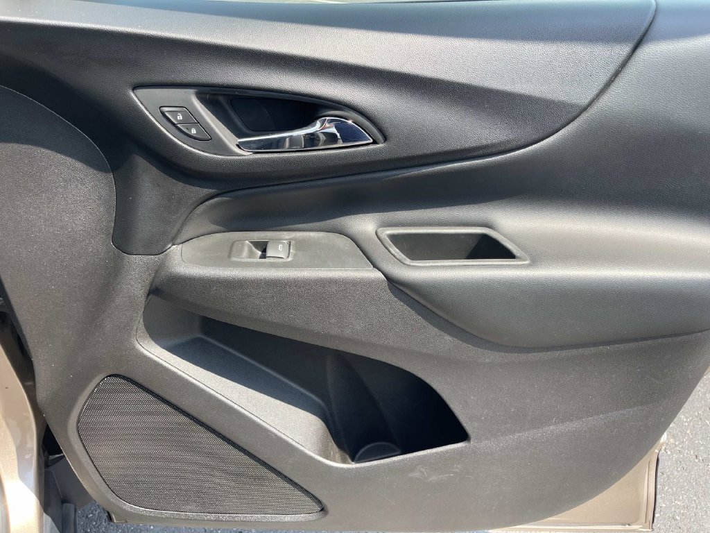 Used 2018 Chevrolet Equinox LT FWD image 24