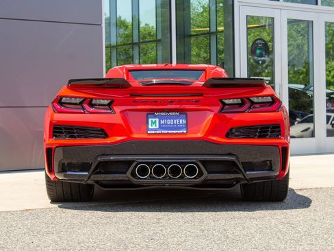 Used 2025 Chevrolet Corvette Z06 RWD image 9