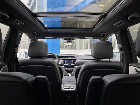 Used 2023 Cadillac XT6 Sport w/ Technology Package image 48