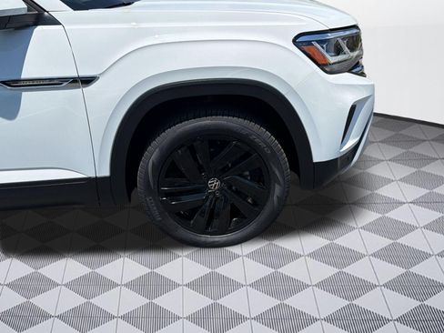 Certified 2023 Volkswagen Atlas Cross Sport SE w/ Black Wheel Package AWD/4WD image 12