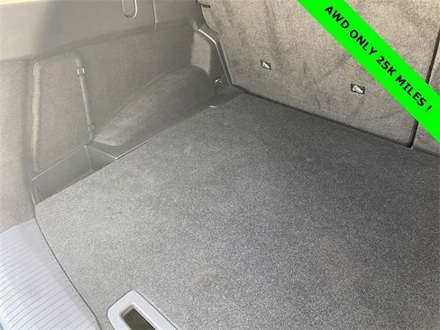Used 2023 Nissan Rogue SV image 39