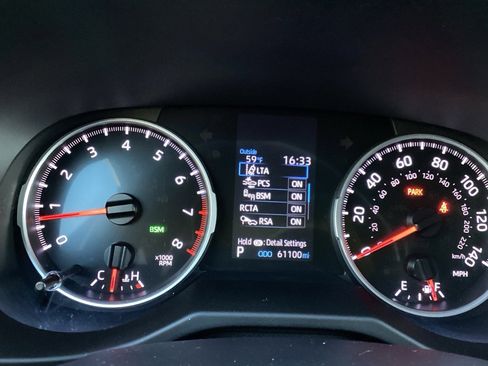 Used 2019 Toyota RAV4 LE image 13