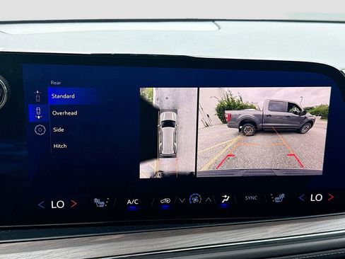 Used 2025 Chevrolet Tahoe LT AWD/4WD image 15
